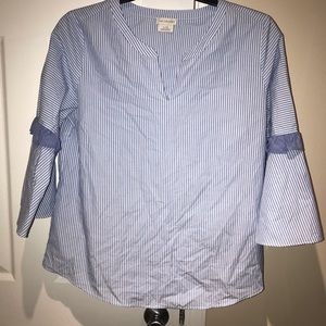 Large Van Heusen Blouse ❤️